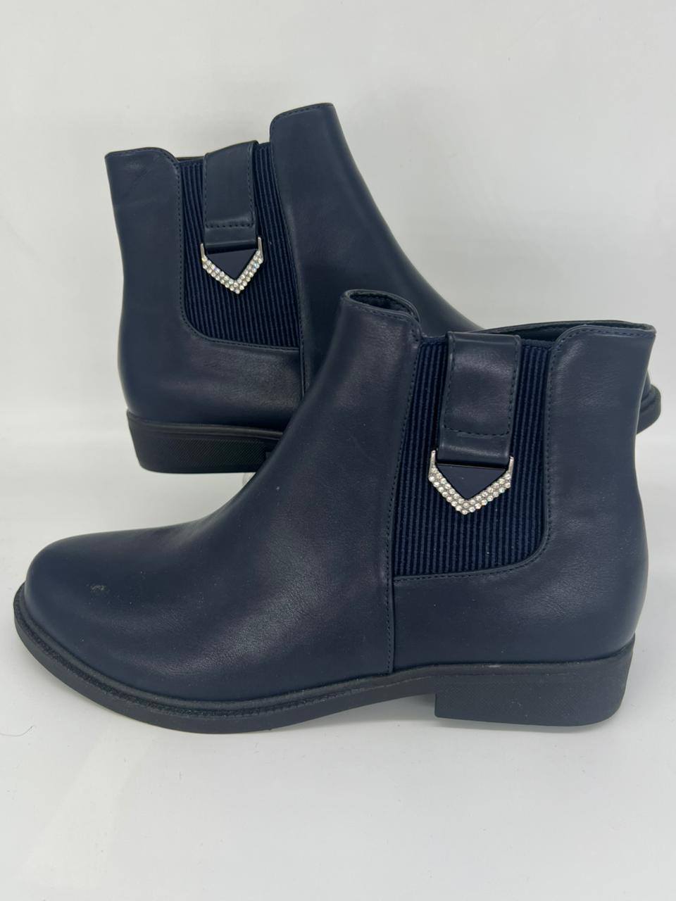 البوت الشتوي (Ankle Boot - Flat - بـ قطعة ماس)