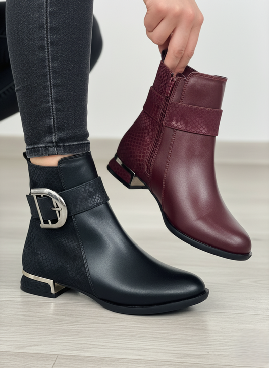 بوت نسائي أنيق قصير جلد الثعبان لون أسود كلاسيك - إبزيم فضي