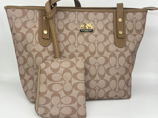 "شنطة كروس باج حريمي صغيرة - تصميم جلد بـ لوجو ذهبي وألوان شيك!"