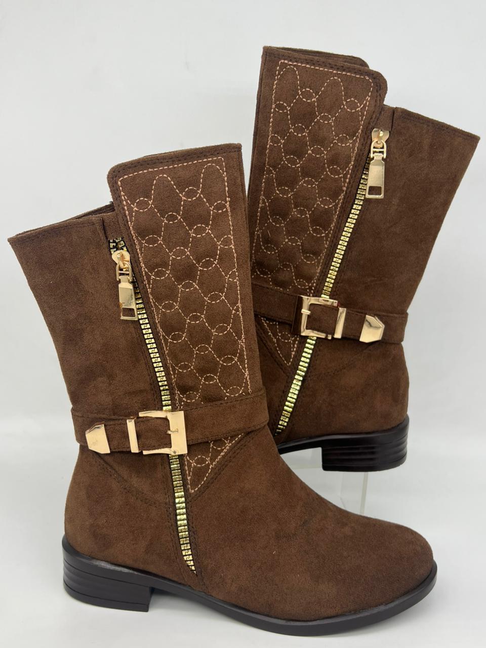 اللمعة الذهبية: بوت الشمواه المتوسط بتفاصيل السحاب الجريء