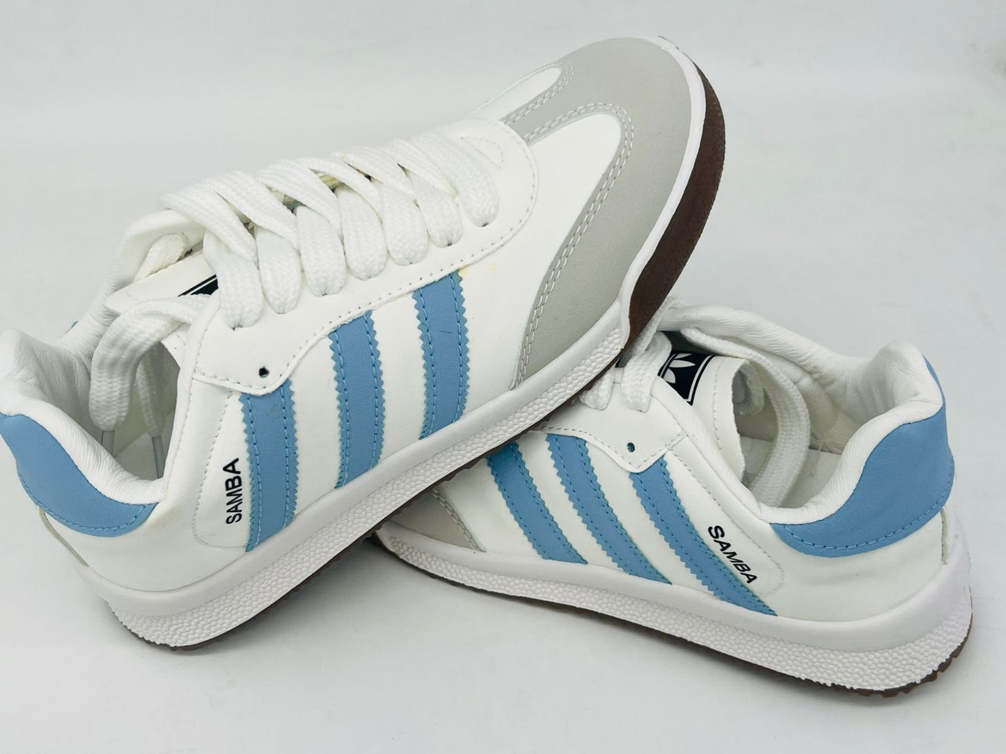 حذاء رياضي كلاسيكي تصميم "Samba" - 8 ألوان مميزة للمسة عصرية