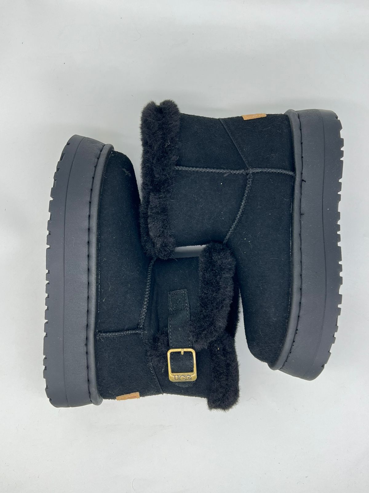 بوت شتوي قصير حريمي فرو مبطن - تصميم عصري بكعب سميك مريح