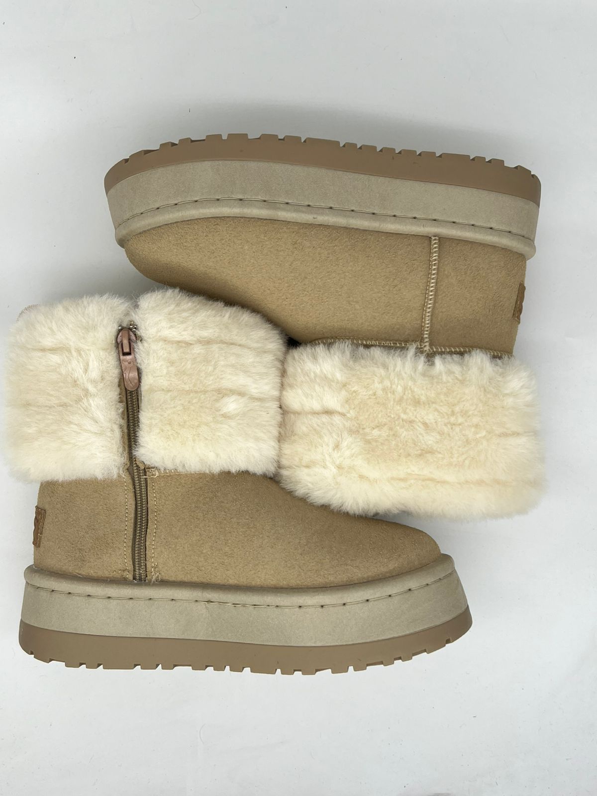 راحة لا تُضاهى: البوت الشتوي الكلاسيكي بنعل المشي